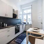 Apartmán Hochwertige Altbauwohnung Im Modernen Stil In - Kueche - Terrasse - Wlan - Zentral Wiesbaden