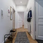 Apartmán Hochwertige Altbauwohnung Im Modernen Stil In - Kueche - Terrasse - Wlan - Zentral