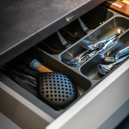 Hochwertige Altbauwohnung Im Modernen Stil In - Kueche - Terrasse - Wlan - Zentral 威斯巴登