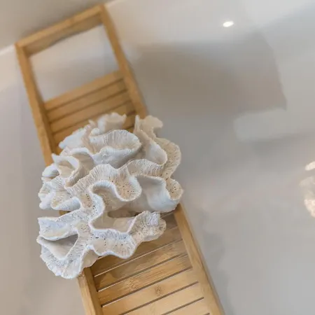 Hochwertige Altbauwohnung Im Modernen Stil In - Kueche - Terrasse - Wlan - Zentral *