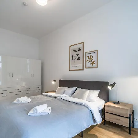 Hochwertige Altbauwohnung Im Modernen Stil In - Kueche - Terrasse - Wlan - Zentral * 威斯巴登