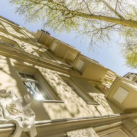 Apartment Hochwertige Altbauwohnung Im Modernen Stil In - Kueche - Terrasse - Wlan - Zentral *