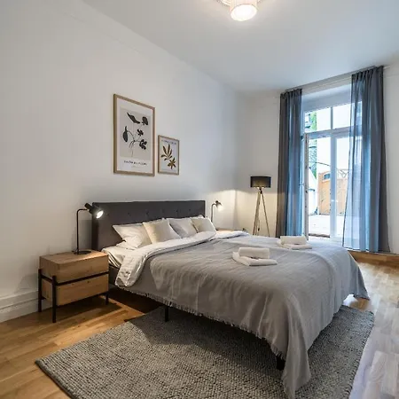 公寓 Hochwertige Altbauwohnung Im Modernen Stil In - Kueche - Terrasse - Wlan - Zentral 威斯巴登