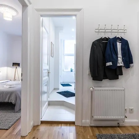 Appartement Hochwertige Altbauwohnung Im Modernen Stil In - Kueche - Terrasse - Wlan - Zentral Wiesbaden