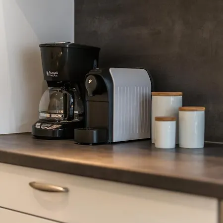 Hochwertige Altbauwohnung Im Modernen Stil In - Kueche - Terrasse - Wlan - Zentral Appartement *
