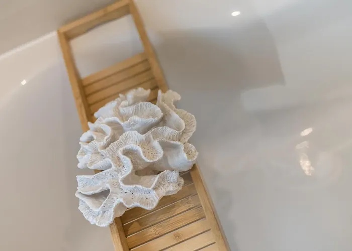 Hochwertige Altbauwohnung Im Modernen Stil In - Kueche - Terrasse - Wlan - Zentral *