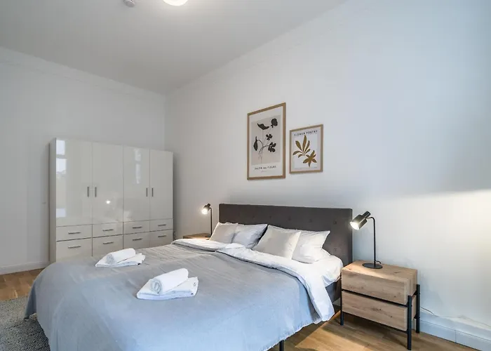 Hochwertige Altbauwohnung Im Modernen Stil In - Kueche - Terrasse - Wlan - Zentral * 비스바덴