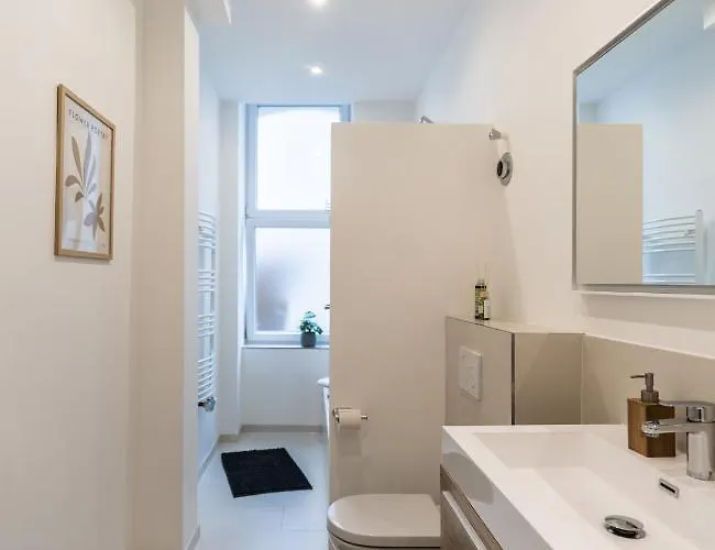 Apartament Hochwertige Altbauwohnung Im Modernen Stil In - Kueche - Terrasse - Wlan - Zentral