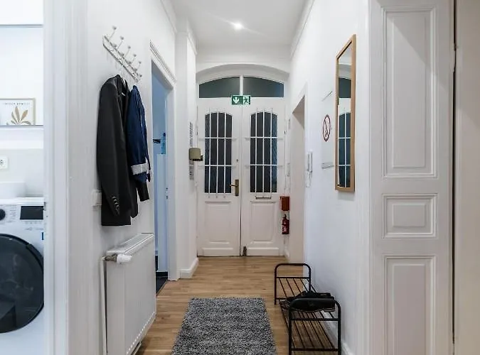 Hochwertige Altbauwohnung Im Modernen Stil In - Kueche - Terrasse - Wlan - Zentral 비스바덴