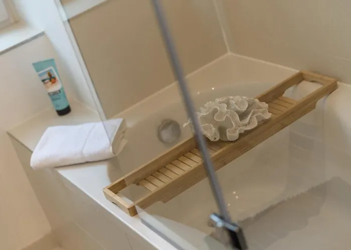 Hochwertige Altbauwohnung Im Modernen Stil In - Kueche - Terrasse - Wlan - Zentral Apartament Wiesbaden