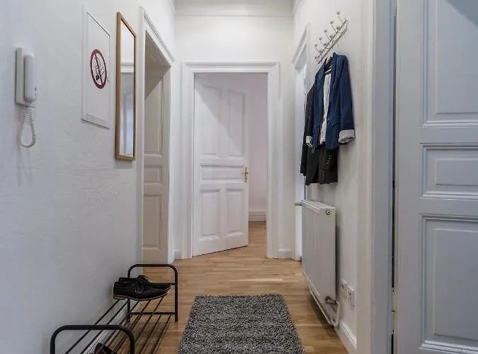 Apartament Hochwertige Altbauwohnung Im Modernen Stil In - Kueche - Terrasse - Wlan - Zentral